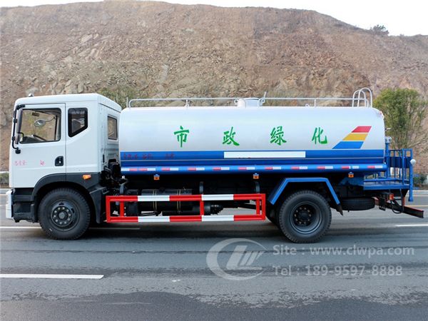 程力灑水車